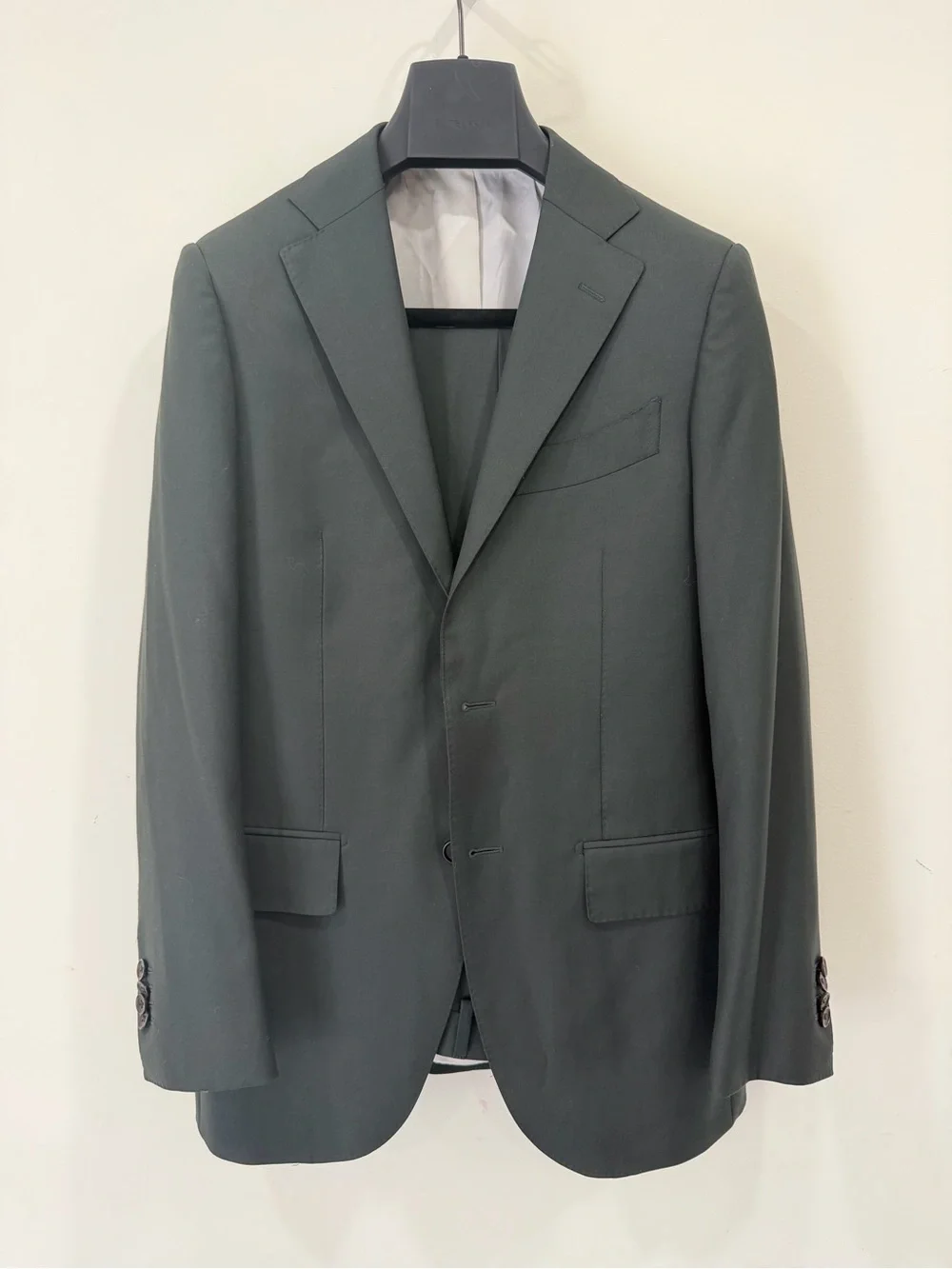 Suitsupply Dark Green Two-Button Lazio Suit size 34R 2 piece